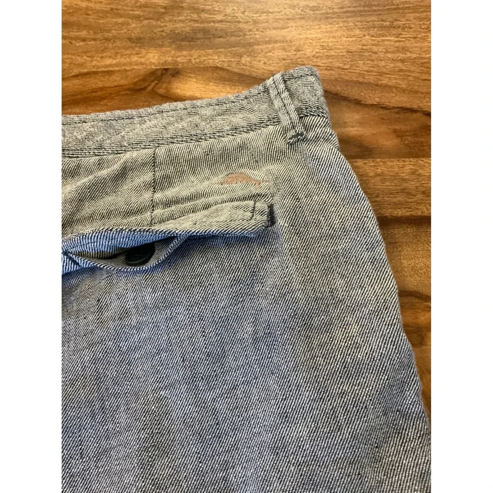 Tommy Bahama Mens 36 Blue Linen Blend Chambray Shorts Flat Front Resort Casual